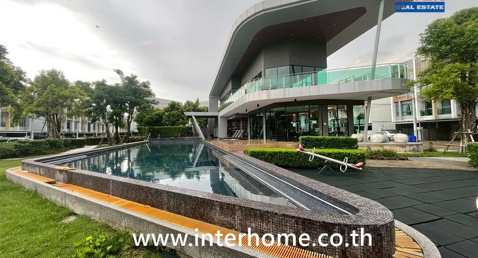 For sale 3 bedrooms townhouse in Bueng Kum, Bangkok