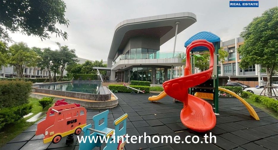For sale 3 bedrooms townhouse in Bueng Kum, Bangkok