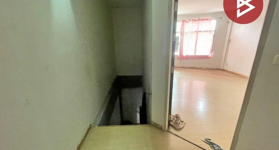 Casa adosada en venta de 2 habitaciones en Mueang Chon Buri, Chonburi