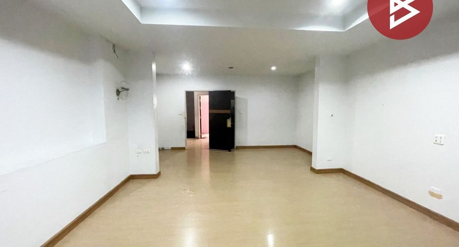 Casa adosada en venta de 2 habitaciones en Mueang Chon Buri, Chonburi