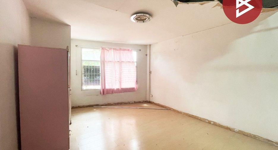 Casa adosada en venta de 2 habitaciones en Mueang Chon Buri, Chonburi