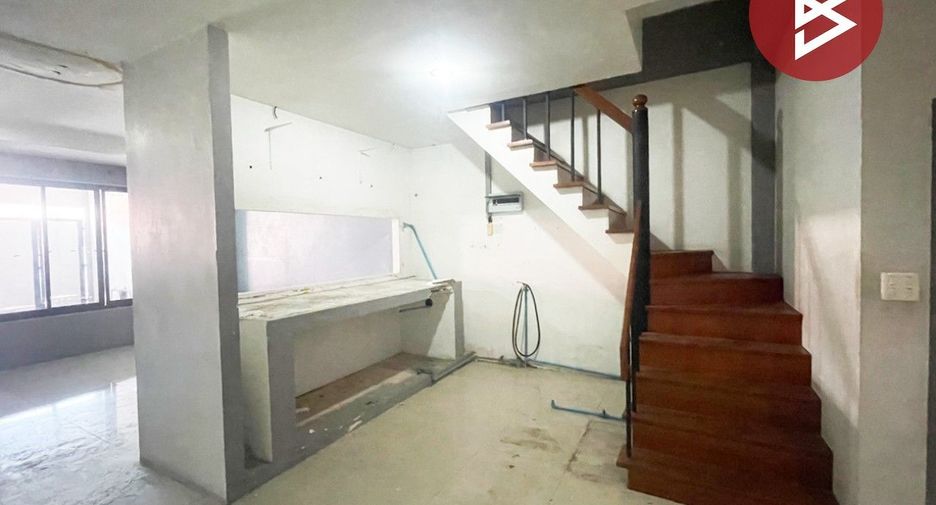 Casa adosada en venta de 2 habitaciones en Mueang Chon Buri, Chonburi