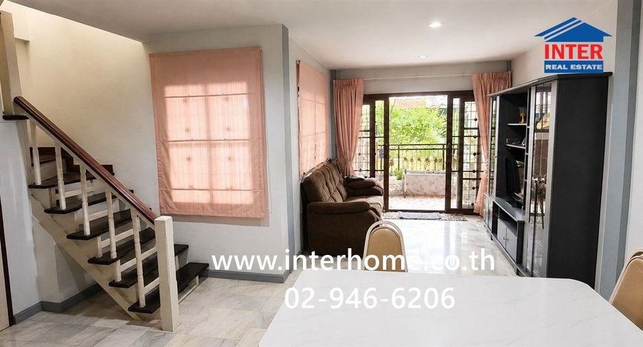 For sale 3 ベッドルーム townhouse in Khlong Sam Wa, Bangkok
