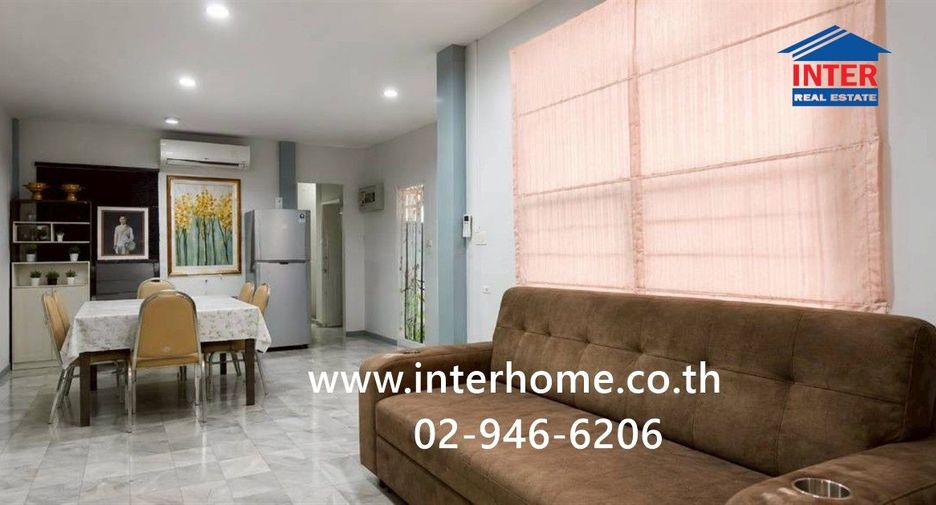 For sale 3 ベッドルーム townhouse in Khlong Sam Wa, Bangkok