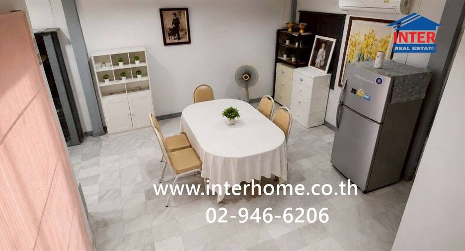 For sale 3 ベッドルーム townhouse in Khlong Sam Wa, Bangkok