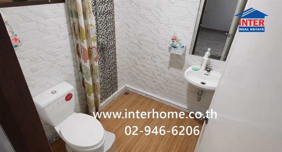 For sale 3 ベッドルーム townhouse in Khlong Sam Wa, Bangkok