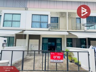 À vendre 3 chambres maison de ville à Bang Lamung, Chonburi