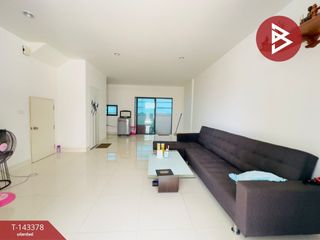 À vendre 3 chambres maison de ville à Bang Lamung, Chonburi