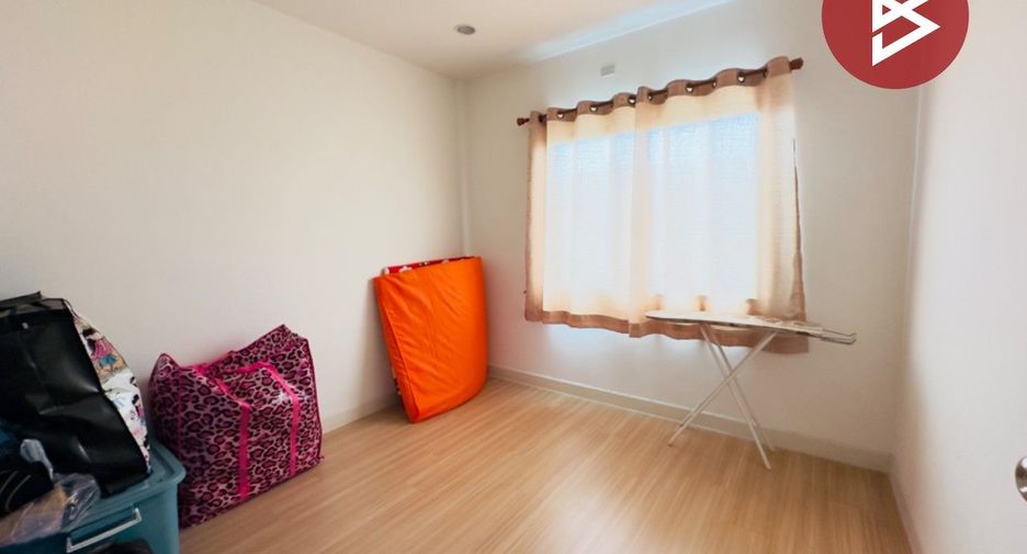 For sale 3 ベッドルーム townhouse in East Pattaya, Pattaya