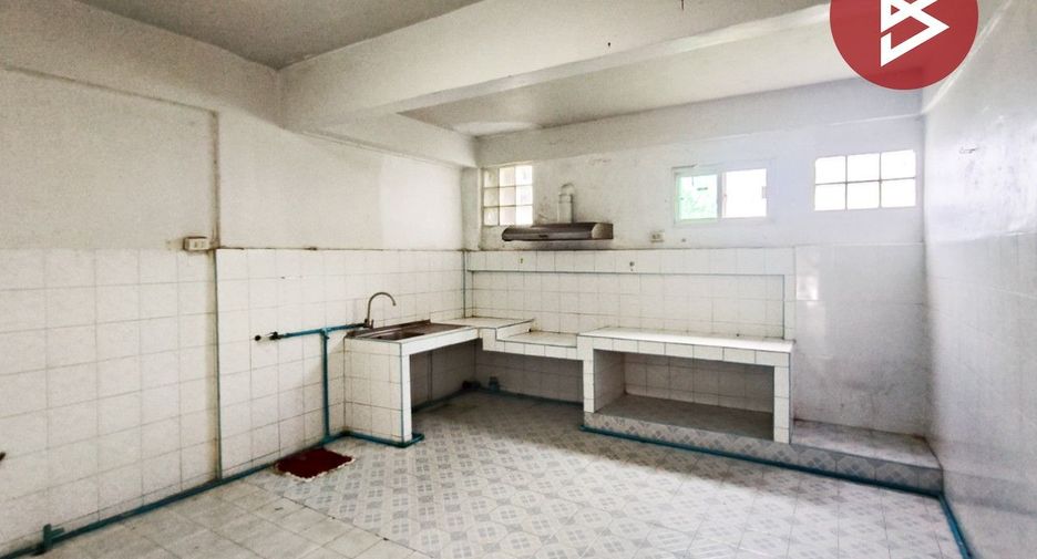 For sale 2 bedrooms townhouse in Mueang Samut Prakan, Samut Prakan