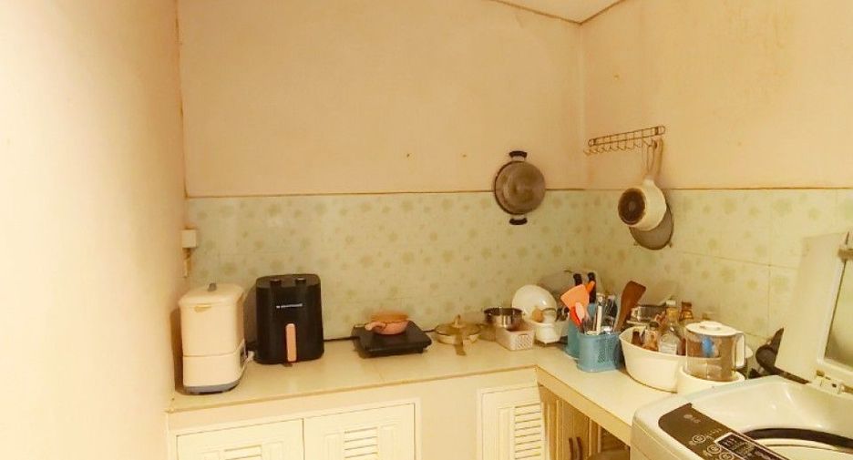 Casa adosada en venta de 2 habitaciones en Bang Khae, Bangkok