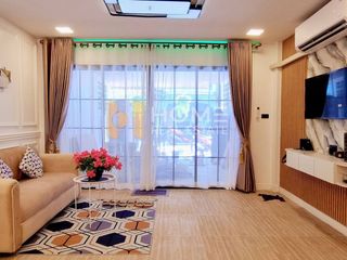 Casa adosada en venta de 2 habitaciones en Bang Lamung, Chonburi