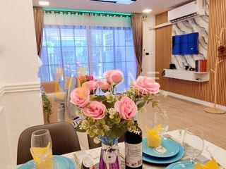 Casa adosada en venta de 2 habitaciones en Bang Lamung, Chonburi