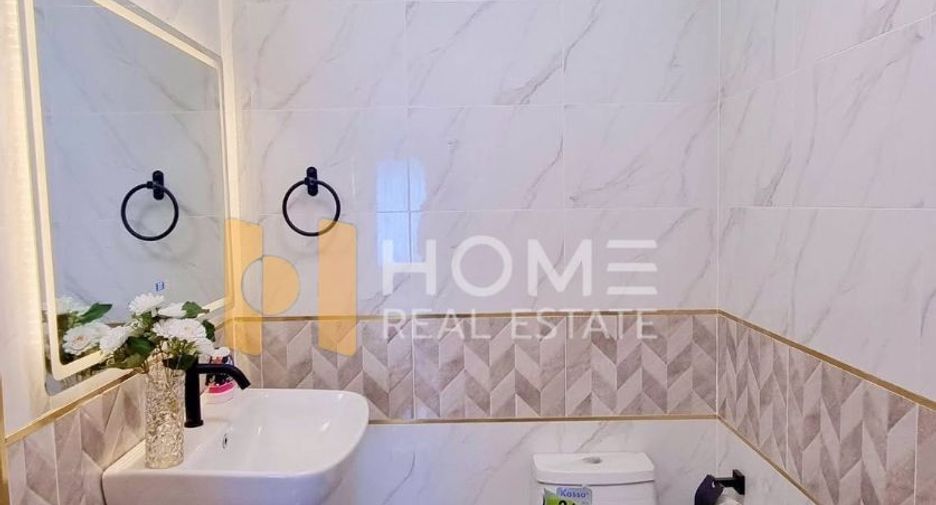 Casa adosada en venta de 2 habitaciones en Central Pattaya, Pattaya