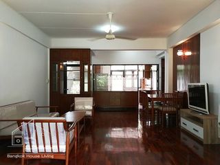出租 2 卧室 公寓式住宅 在 Khlong Toei, 曼谷