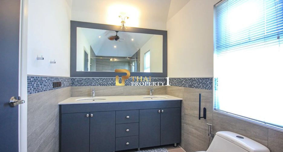 For sale 3 bedrooms villa in Hua Hin, Prachuap Khiri Khan