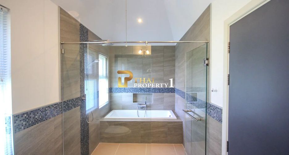 For sale 3 bedrooms villa in Hua Hin, Prachuap Khiri Khan