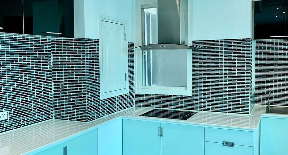 For rent and for sale 3 bedrooms condo in Watthana, Bangkok
