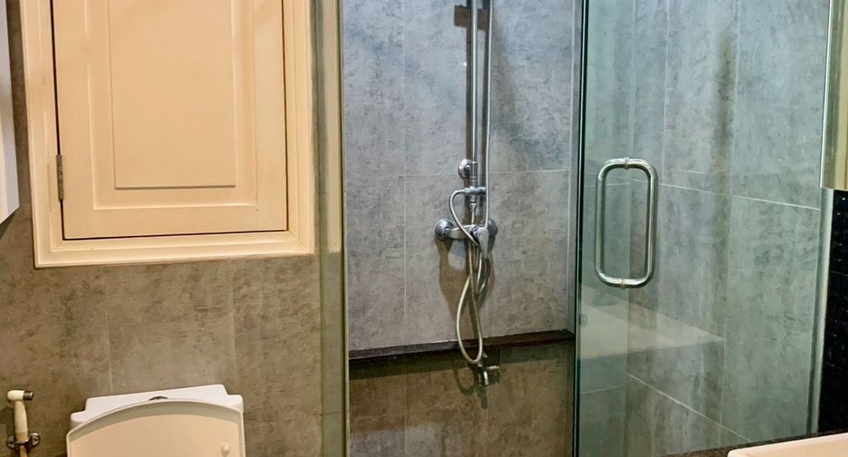 For rent and for sale 3 bedrooms condo in Watthana, Bangkok