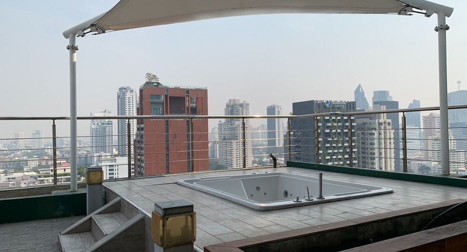 For rent and for sale 3 bedrooms condo in Watthana, Bangkok