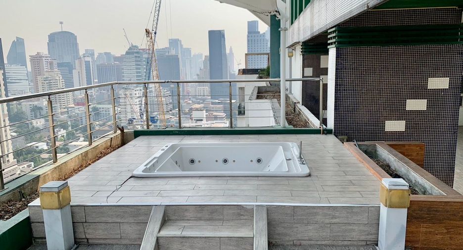 For rent and for sale 3 bedrooms condo in Watthana, Bangkok