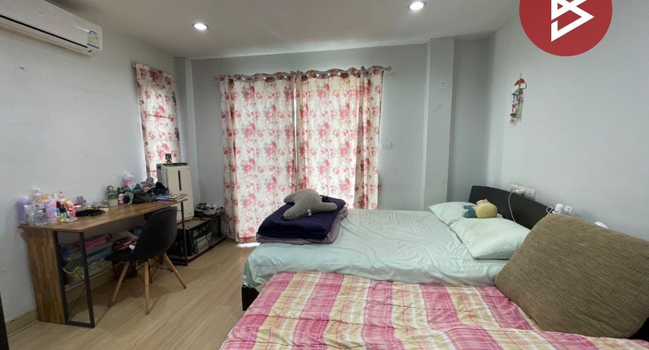 For sale 3 ベッドルーム house in Si Racha, Chonburi