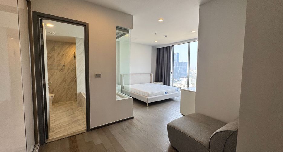 For rent 3 ベッドルーム condo in Khlong Toei, Bangkok