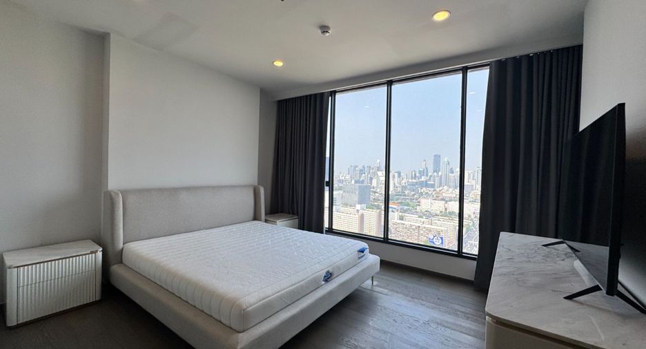 For rent 3 ベッドルーム condo in Khlong Toei, Bangkok