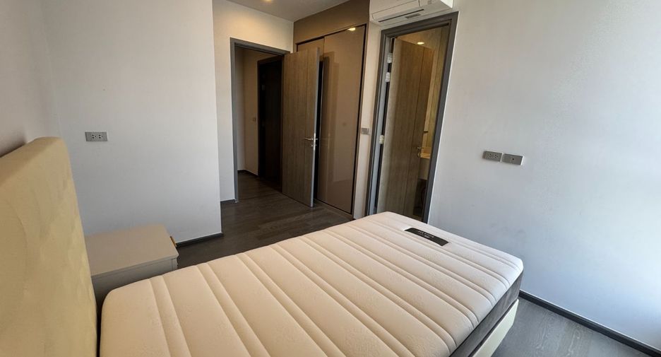 For rent 3 ベッドルーム condo in Khlong Toei, Bangkok