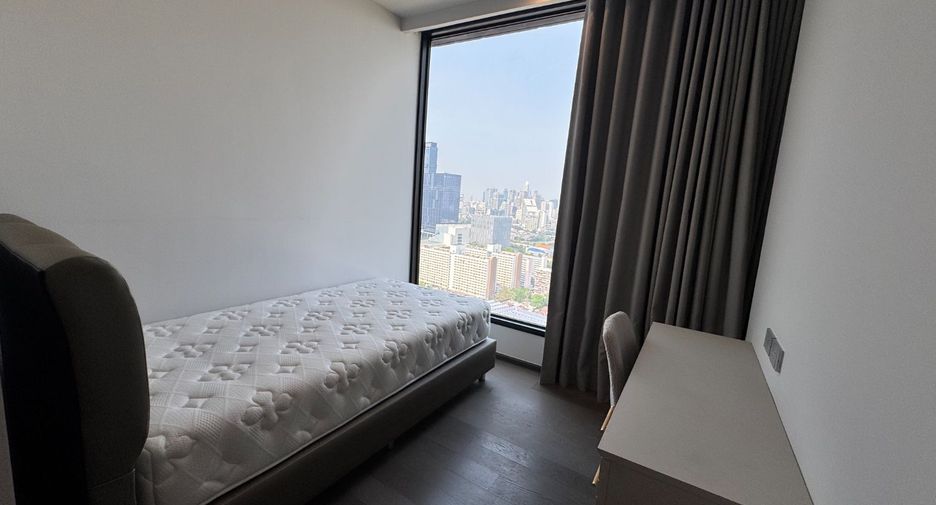 For rent 3 ベッドルーム condo in Khlong Toei, Bangkok