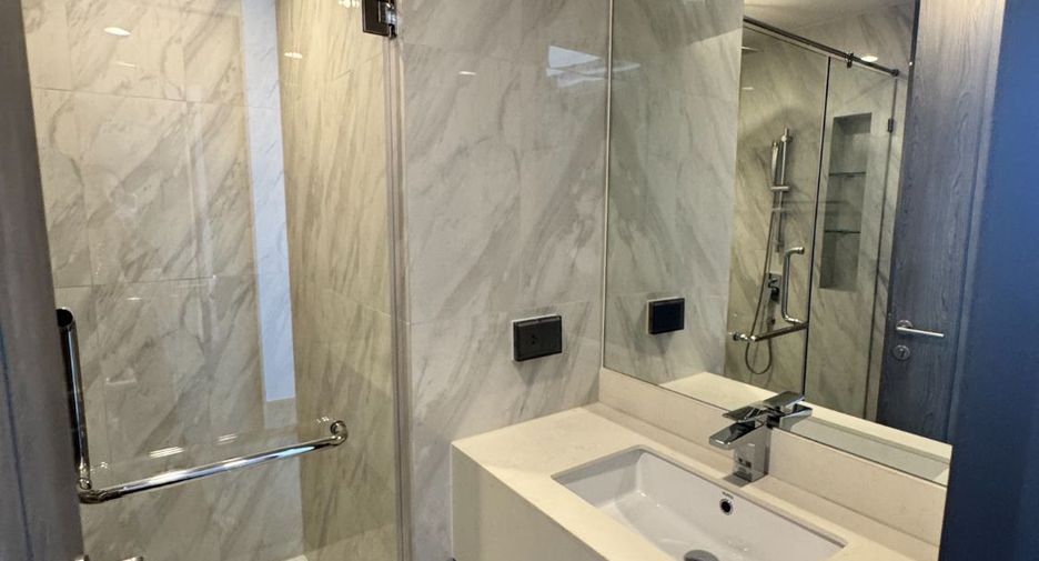 For rent 3 ベッドルーム condo in Khlong Toei, Bangkok