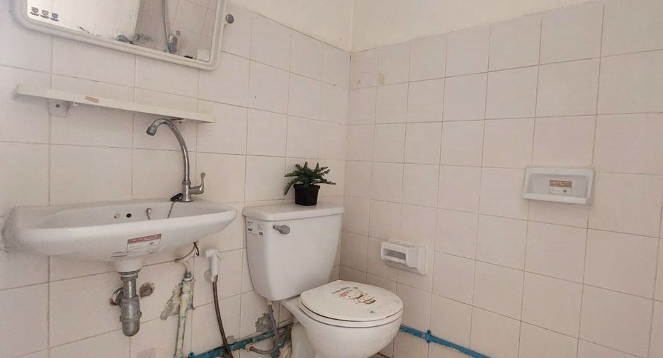 For sale 1 Beds condo in Lat Krabang, Bangkok