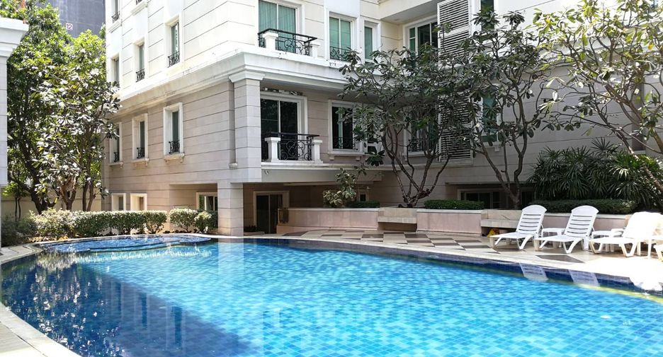 Wohnung zur Miete mit 3 Zimmer in Khlong Toei, Bangkok