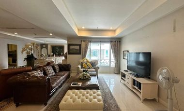 Wohnung zur Miete mit 3 Zimmer in Khlong Toei, Bangkok