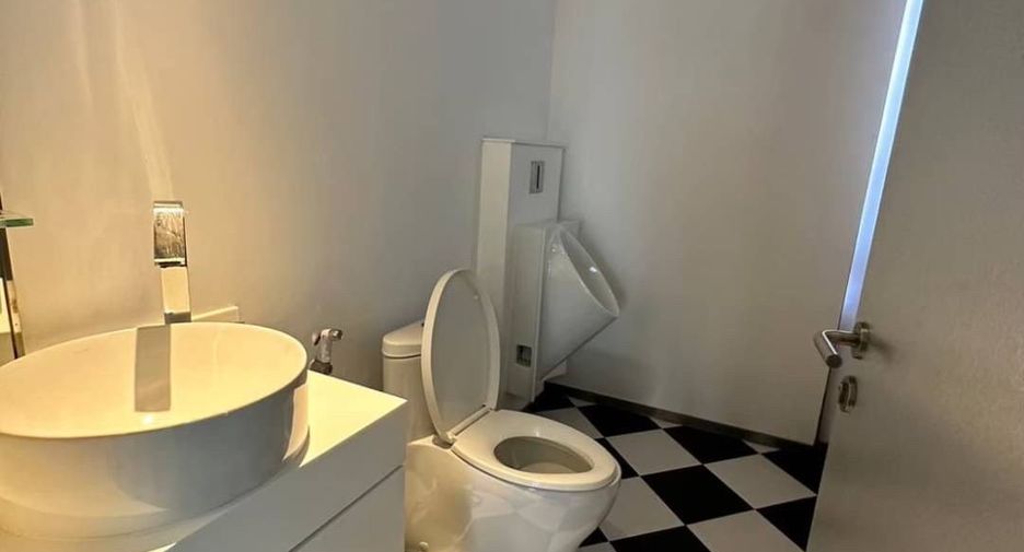Wohnung zur Miete mit 2 Zimmer in Khlong Toei, Bangkok