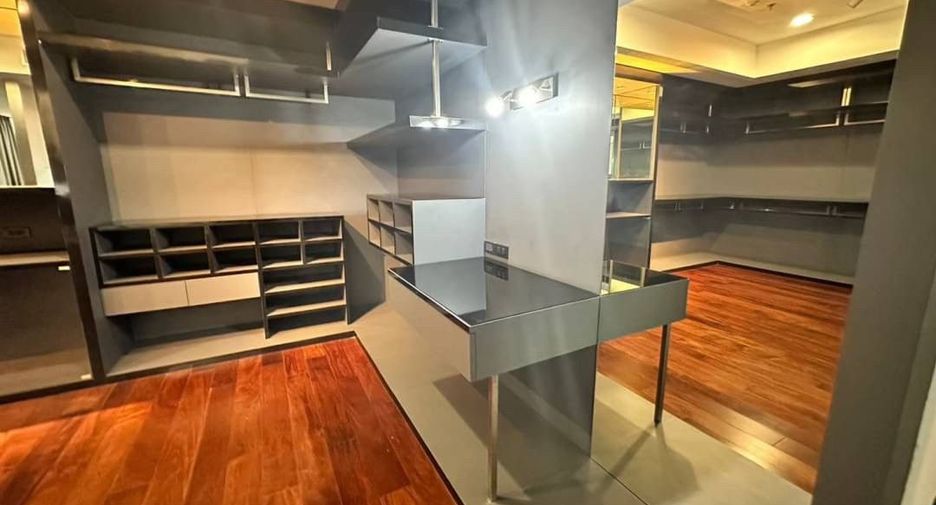 Wohnung zur Miete mit 2 Zimmer in Khlong Toei, Bangkok