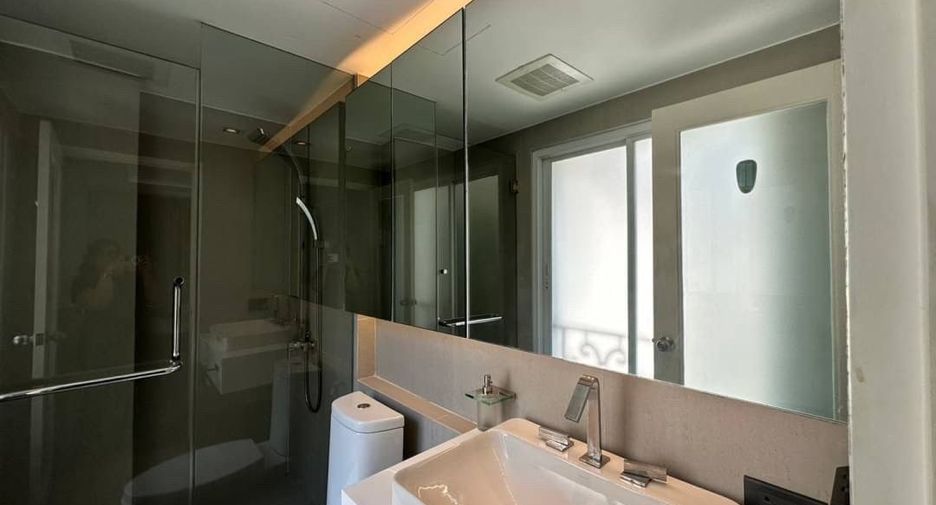 Wohnung zur Miete mit 2 Zimmer in Khlong Toei, Bangkok