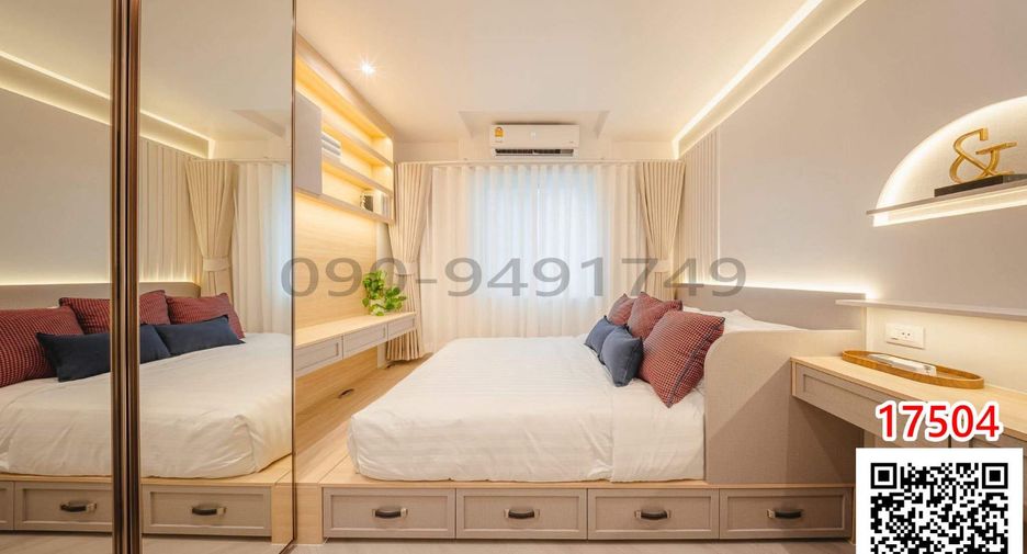 For rent 3 bedrooms condo in Yan Nawa, Bangkok