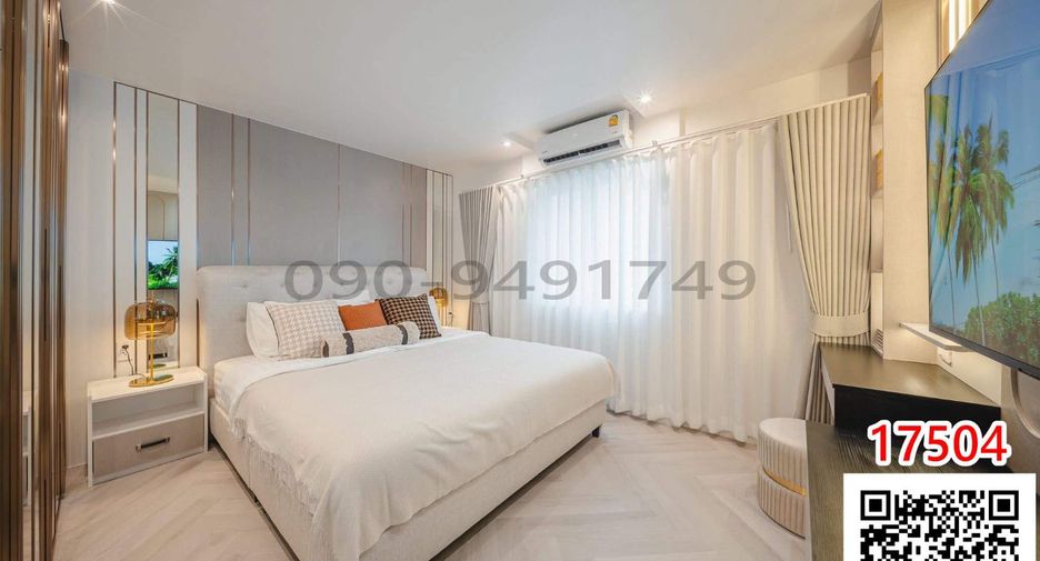 For rent 3 bedrooms condo in Yan Nawa, Bangkok