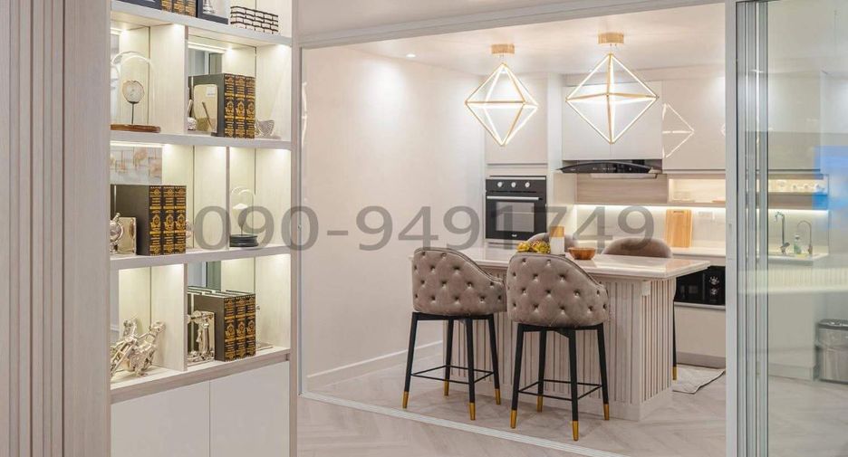 For rent 3 bedrooms condo in Yan Nawa, Bangkok
