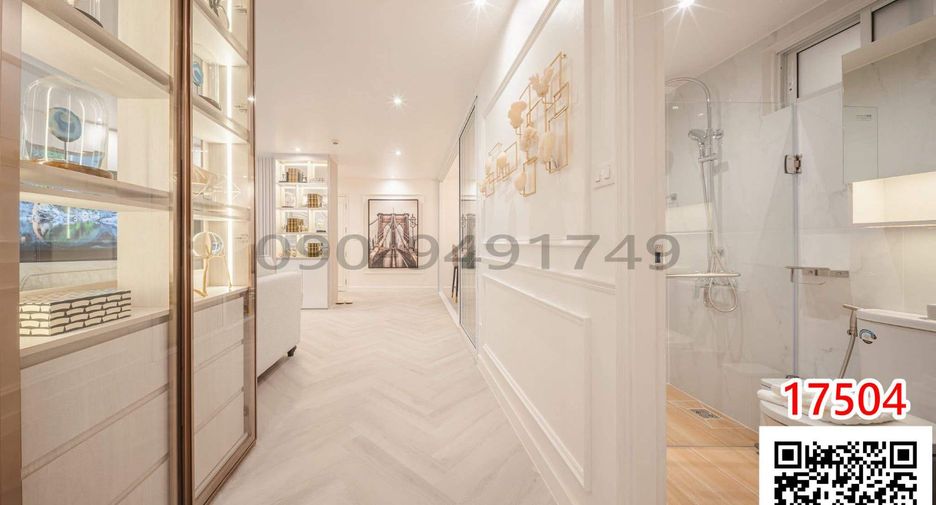 For rent 3 bedrooms condo in Yan Nawa, Bangkok