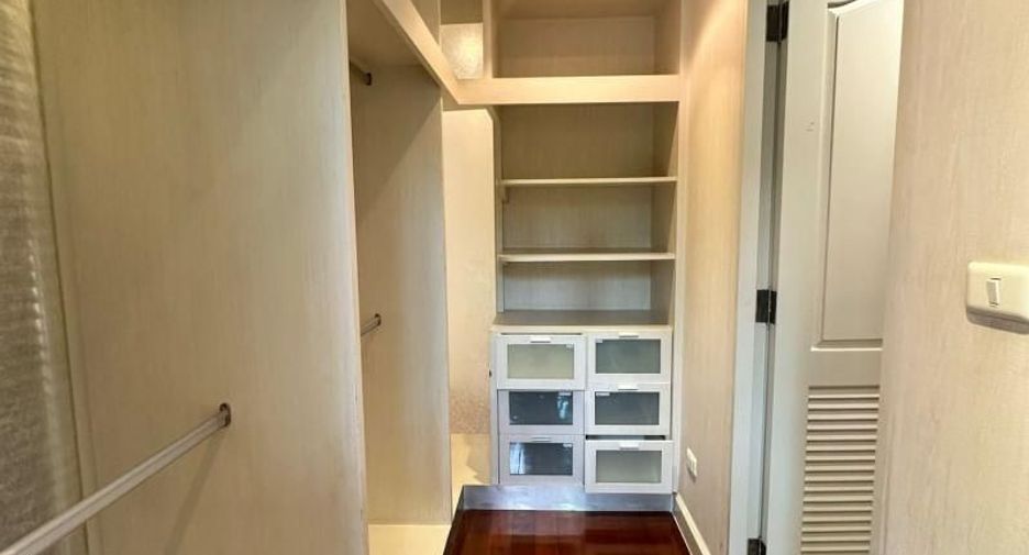 Wohnung zur Miete und zum Kauf mit 2 Zimmer in Khlong Toei, Bangkok