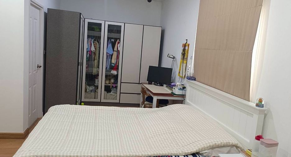 Haus zum Kauf mit 4 Zimmer in Pak Kret, Nonthaburi