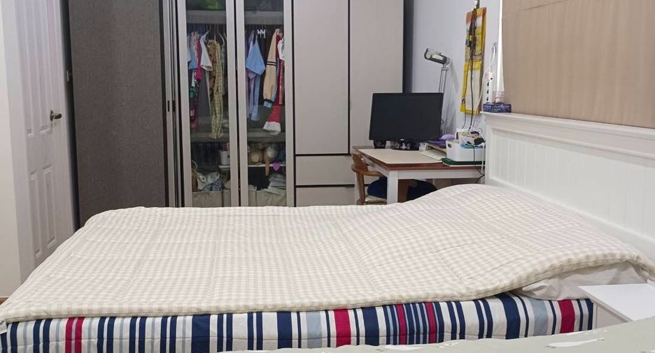 Haus zum Kauf mit 4 Zimmer in Pak Kret, Nonthaburi