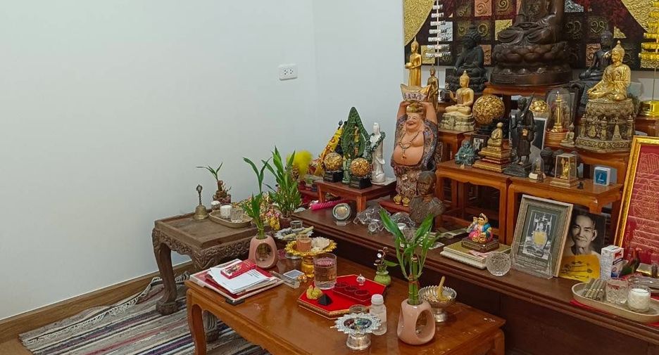 Haus zum Kauf mit 4 Zimmer in Pak Kret, Nonthaburi