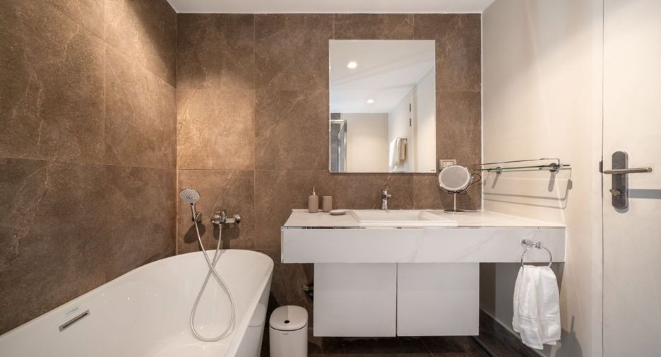 For rent 2 ベッドルーム condo in Khlong Toei, Bangkok