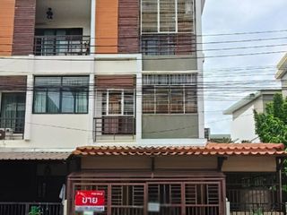 Продажа 3 спальни таунхаус в Банг Кхае, Бангкок