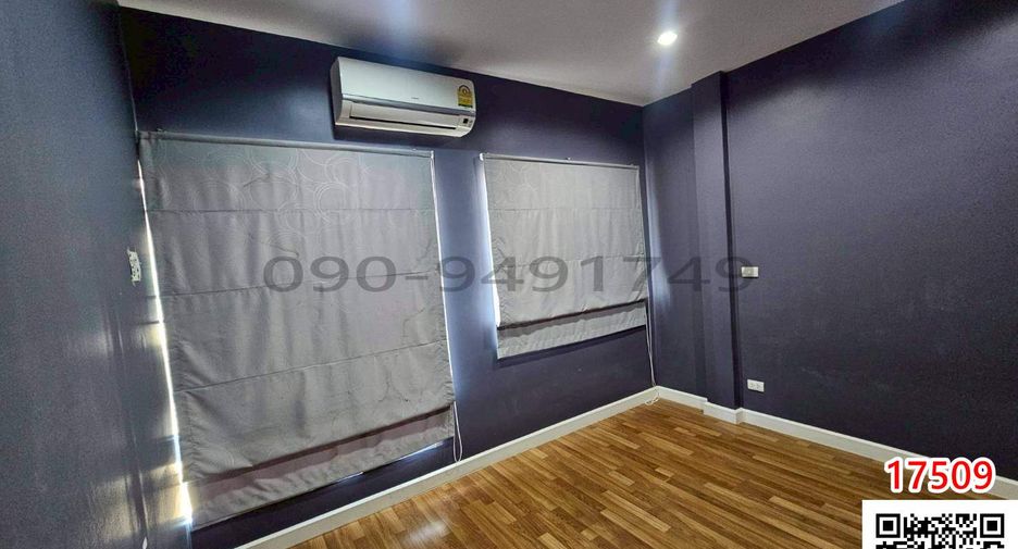For sale 3 bedrooms house in Saphan Sung, Bangkok