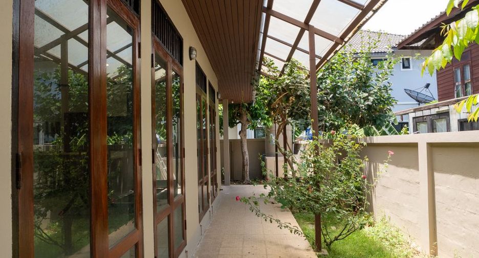For sale 3 bedrooms house in East Pattaya, Pattaya