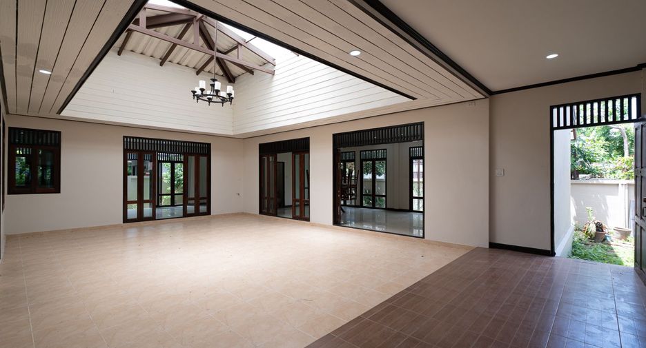 For sale 3 bedrooms house in East Pattaya, Pattaya